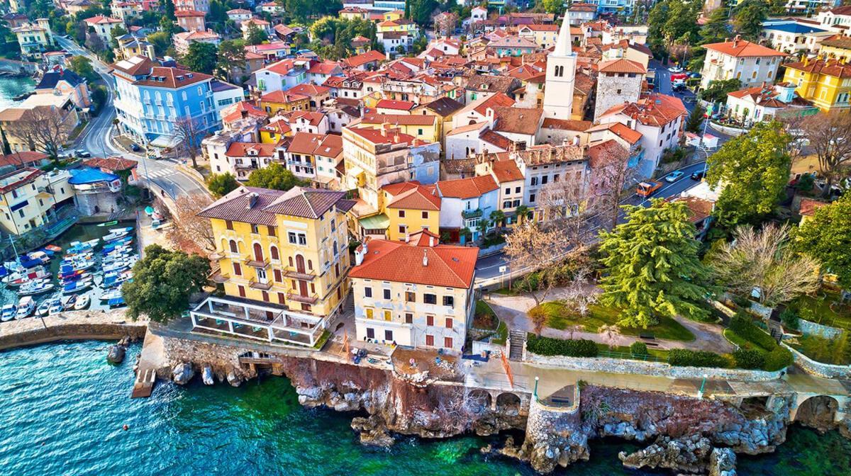 Villa Mediteran Opatija **** Exteriör bild