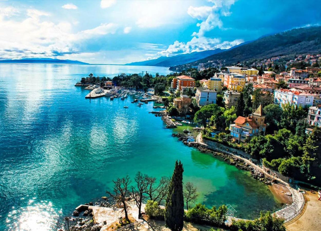 Villa Mediteran Opatija **** Exteriör bild
